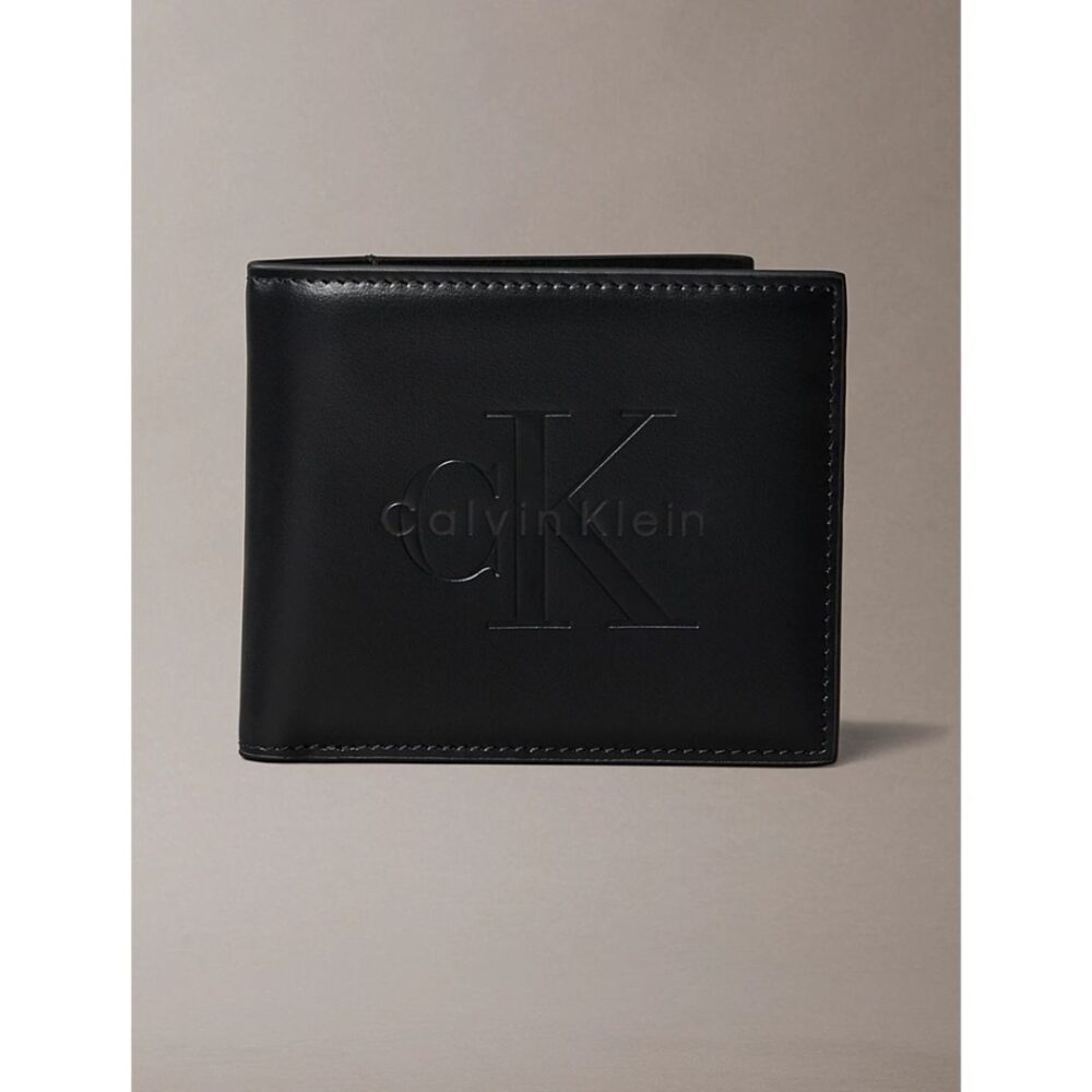 Calvin Klein portafoglio con portamonete RFID in nappa colore nero